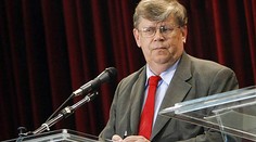 Hlavní inspektor MAAE pro jaderný program Íránu Olli Heinonen rezignoval