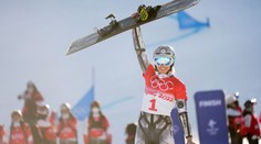 Jupí. Obrovská gratulace. La bomba. Ke zlatu Ledecké gratulují Samková i další