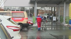 Sokolovské nemocnici došla místa. Pacienti museli přes půl republiky