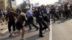 Poláci a Rusové se brutálně servali, policie zatkla 180 chuligánů