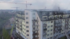 Plameny zničily přes 20 bytů na pražském Chodově. Škoda je 100 milionů