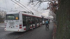 Tisíce lidí se nemohly dostat do práce. Trolejbusy v Pardubicích neměly elektřinu