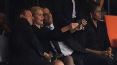 TRAPAS na pohřbu Mandely! Rozesmátý Obama se tam fotil s Cameronem!