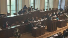 Poslanci zatím nejednali o covid pasech, ANO návrh nakonec stáhlo