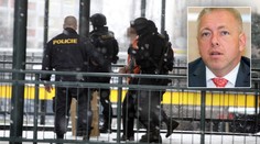 Už jsou i v Česku! Policisté zatkli nebezpečného teroristu!