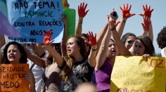 Video brutálního znásilnění zhlédla i dívčina rodina! Vyvolalo protesty