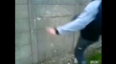 Když se blbec pokouší o karate