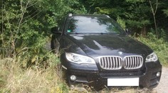 Zběsilá honička! Kradené BMW z Německa zastaveno až u Hořovic