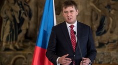 České studenty z Wu-chanu evakuují Francouzi, oznámil ministr Petříček
