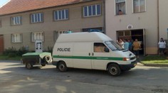 Lupič s pistolí v ruce přepadl benzínku v Brně