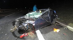 Mladík v BMW boural, spolujezdec zemřel. Jel na letních gumách