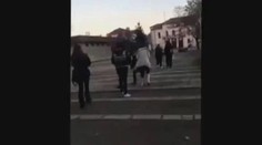 VIDEO: Školačky (14 a 13) se servaly jako koně! Teď přijde trest