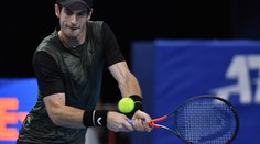 V slzách zvažoval konec kariéry. Teď Murray oslavil hladké vítězství