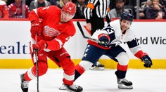 Vrána se vrátil do NHL, Caps mu děkovali emotivním videem. Krásné, říká Čech