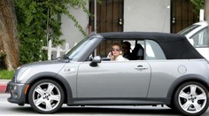 Rosický v Hyundai, Britney v Mini. A co další celebrity?