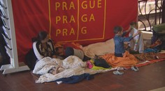 Vláda buduje stanové městečko pro uprchlíky. Praha jejich nápor nezvládá