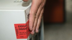 Kdo má u exekutorů nejvíc vroubků? Přepravní společnost - celých 177