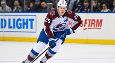 Momenty týdne v NHL: MacKinnon kouzlil s pukem, Stolarz vykouzlil luxusní zákrok