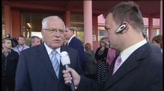 Začala škola. Klaus s Paroubkem nešetřili úsměvy
