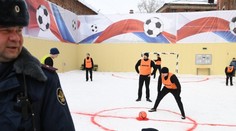 Vězení pro fotbalovou hvězdu? Hrál se zápas, přijela i televize!