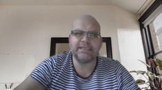 Lidé si na důchod počkají déle. Čelíme radikálnímu poklesu porodnosti, říká politolog