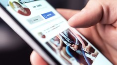Svět za hranicemi: Facebook oslaví dvacet let. Odborník řekl, jakým směrem jdou sociální sítě