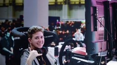Lukáš Matěja na vrcholu! Čech získal titul mistra světa ve virtuálním rally