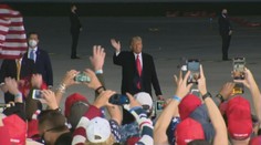 S Bidenem válčí o poslední hlasy. Trump využívá prodělaného covidu