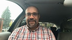 Polovina mladých je nezadaná. Žijeme si dobře a věnujeme se víc sobě, říká sociolog