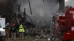 Nouzové přistání nevyšlo. Letadlo kousek od letiště spadlo, mezi mrtvými jsou i děti