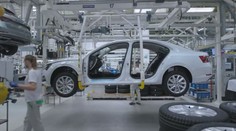V Evropě bude na zavření až osm velkých automobilových továren, tvrdí studie