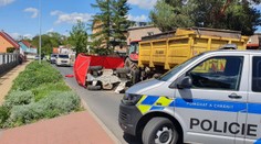 Tragická nehoda čtyřkolky v Praze. Zemřel řidič, spolujezdec (14) se vážně zranil