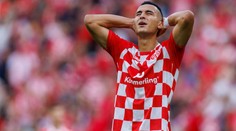 Bundesligový fotbalista se vyjádřil k válce v Izraeli. Klub ho za to suspendoval