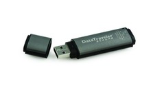 Flash disk vs. jeep a oheň: přežije?