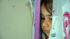 Dívka (6) byla dva roky nezvěstná. Našli ji pod schodištěm v tajné místnosti