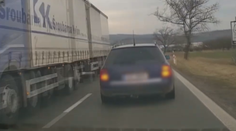 Divoká honička skončila v poli. Před policisty ujížděl zdrogovaný řidič