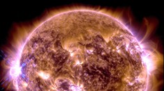 Sluncem otřásla silná erupce. Způsobila problémy, které experti nečekali