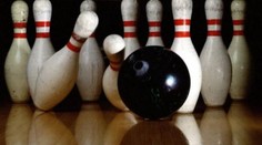 Přes 700 veteránů koulí v Česku bowling