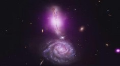 NEUVĚŘITELNÁ NEBESKÁ PODÍVANÁ! Srážka dvou galaxií... VIDEO