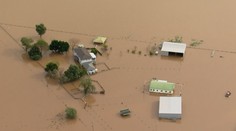 Povodně v Austrálii: Lidé se začínají vracet do svých poničených domovů