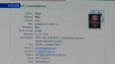 Policisté se vystavují nebezpečí, na internetu mají svoje fotky i svých rodin