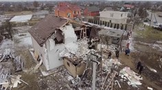 Ukrajina přiznala ztrátu části Bachmutu. Rusko má málo munice, tvrdí analytik
