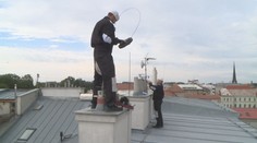 Senior zaplatil zálohu kominíkovi. Zbyly mu nakonec jen oči pro pláč