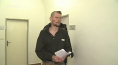 Zasadil muži osm ran do hlavy. Hodil ho do septiku a šel to zapít