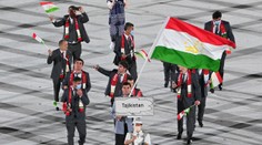 Nebezpečný trapas na ceremoniálu: Tři výpravy chodily bez roušek