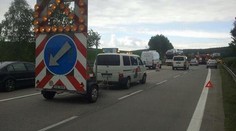 Smrt na dálnici D1! Do auta údržbářů narazil osobní vůz