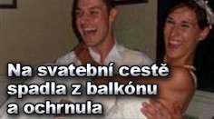 Na svatební cestě spadla z balkónu a ochrnula. Nemá pojistku