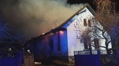 Policie pořád neví, kdo uhořel v domě u Přelouče. Škoda je milion