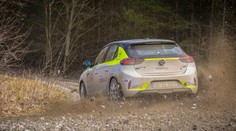 Závodní elektromobily dostaly na frak. Diváci je ve Zlíně vypískali