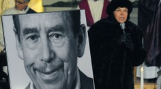 Havlová vrací Klausovi úder: Můj muž žádná vzácná pera neukradl!